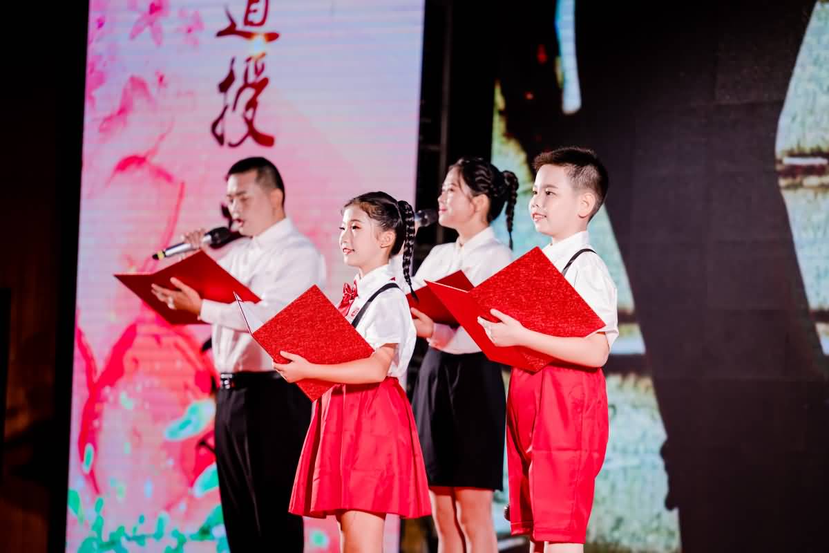 清溪鎮(zhèn)慶祝教師節(jié)總結(jié)表彰大會(huì)(圖7)