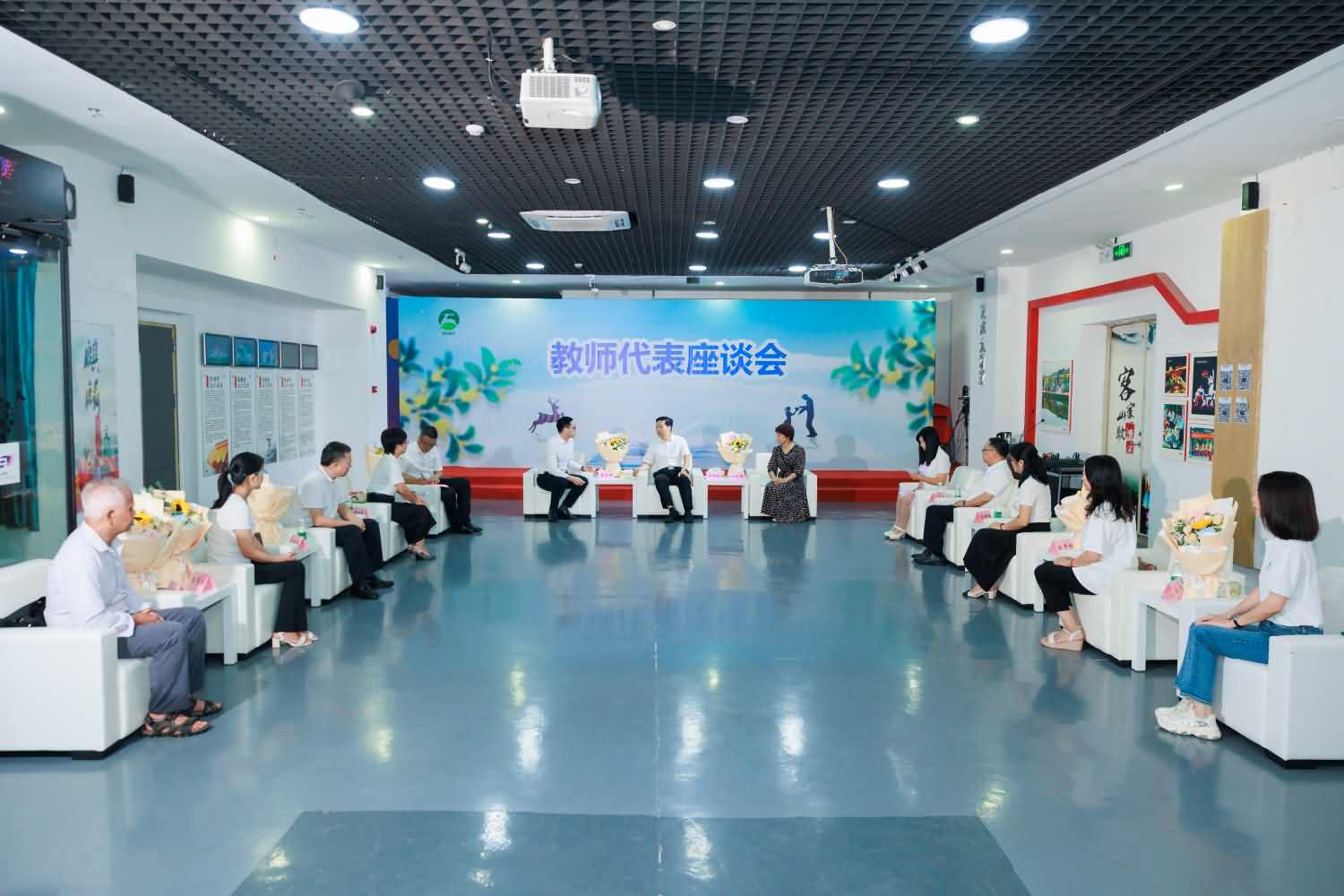 清溪鎮(zhèn)慶祝第39個教師節(jié)總結(jié)表彰大會(圖5)